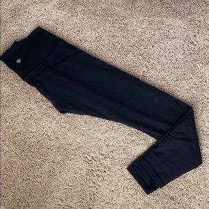 black LuluLemon Leggings